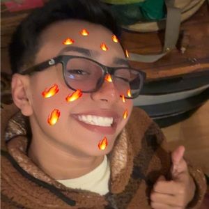 Meet your Posher, Julian andres